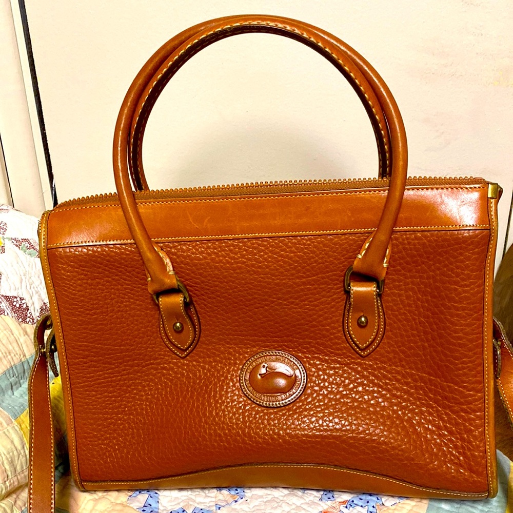 Vintage Dooney and Bourke Leather Shoulder/Handbag